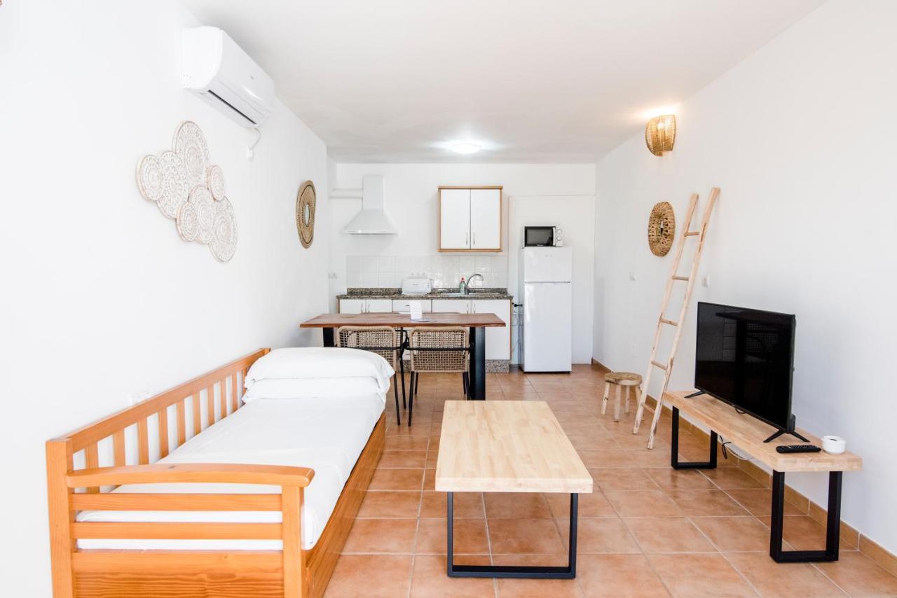 Apartments Es Clot Des Forn Es Pujols Kültér fotó